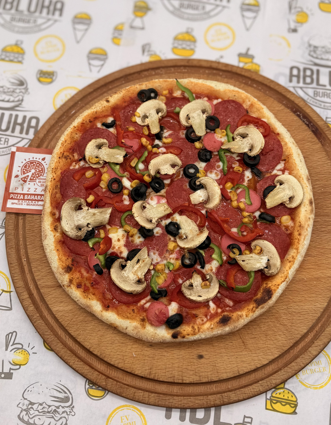 Karışık Pizza (Orta Boy)