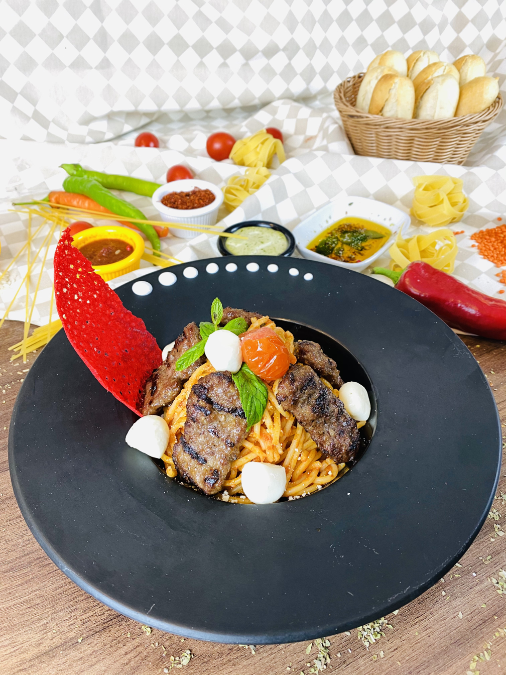 Köfteli Spagetti