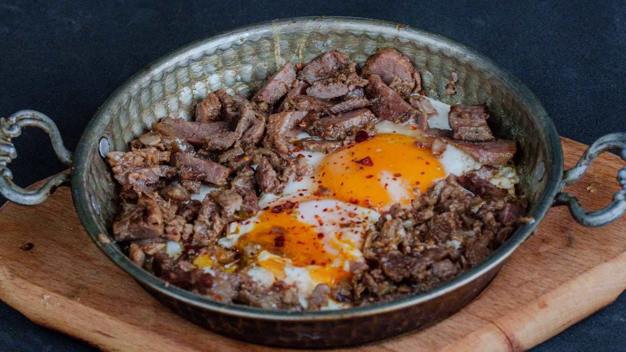 Kavurmalı Yumurta