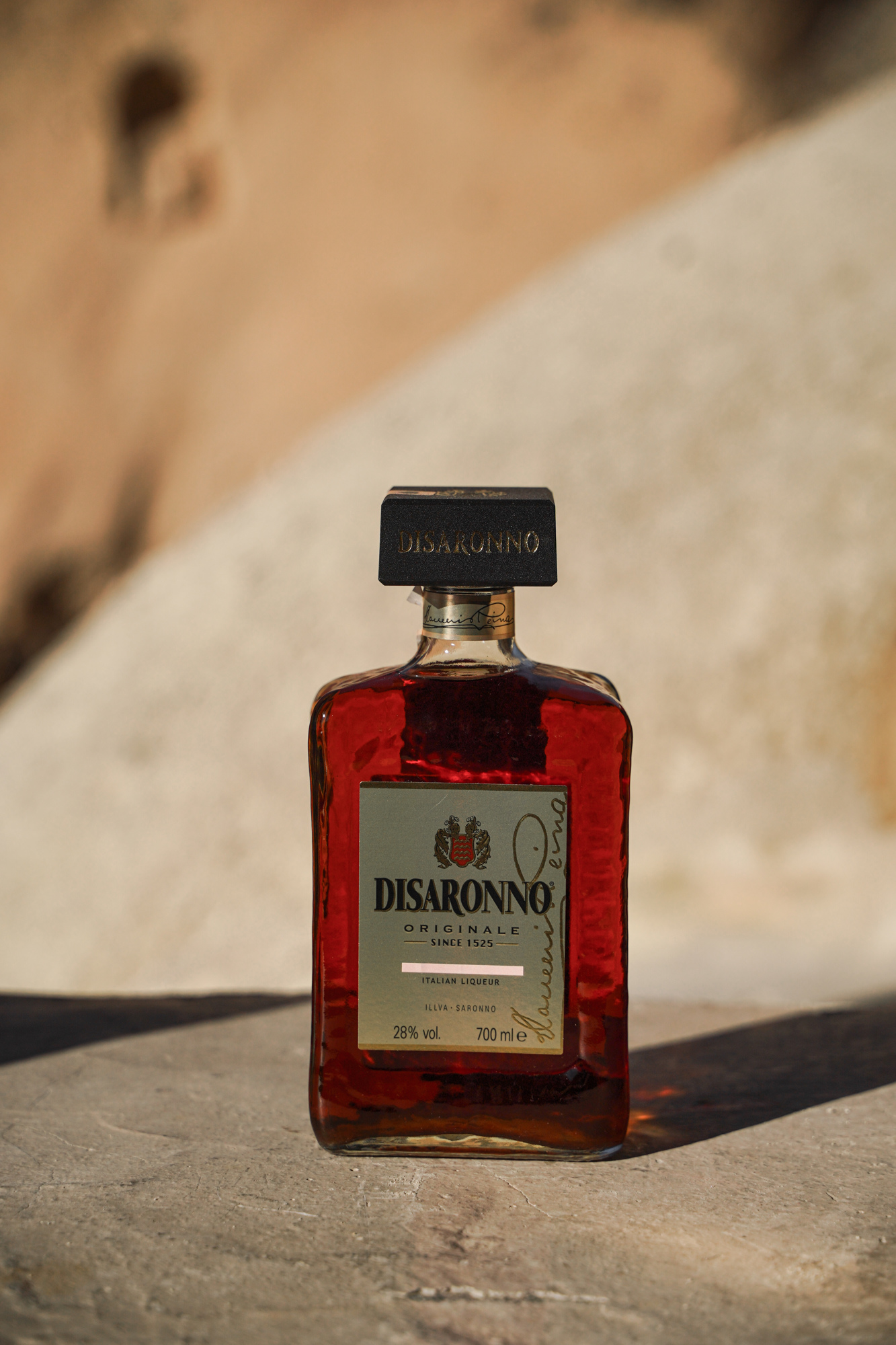 Amaretto single