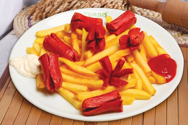 PATATES SOSİS TAVA