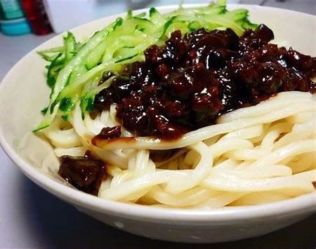 炸酱面-Жареная лапша