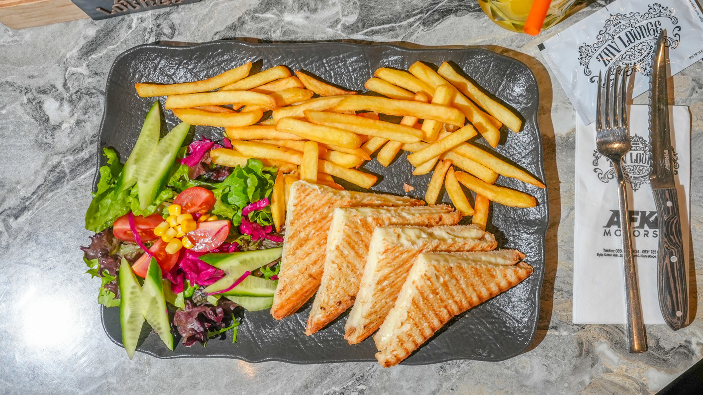 KAŞARLI TOST