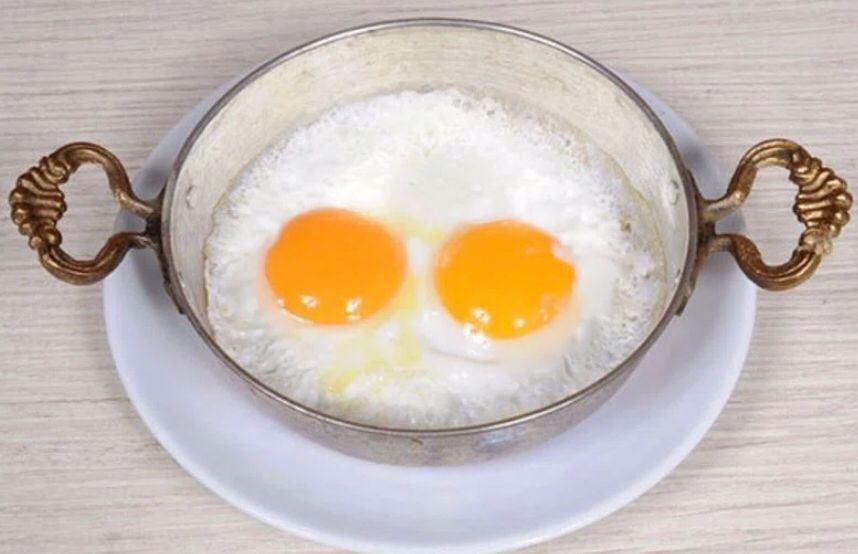 Sahanda yumurta
