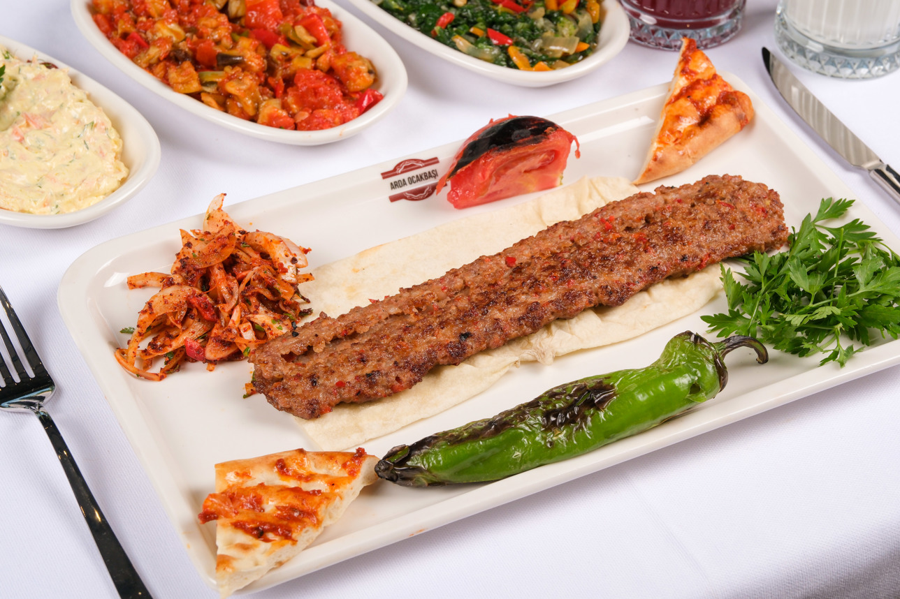 Acısız Adana Kebap