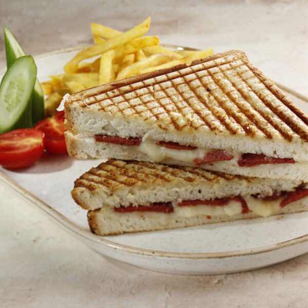 Sucuklu Tost