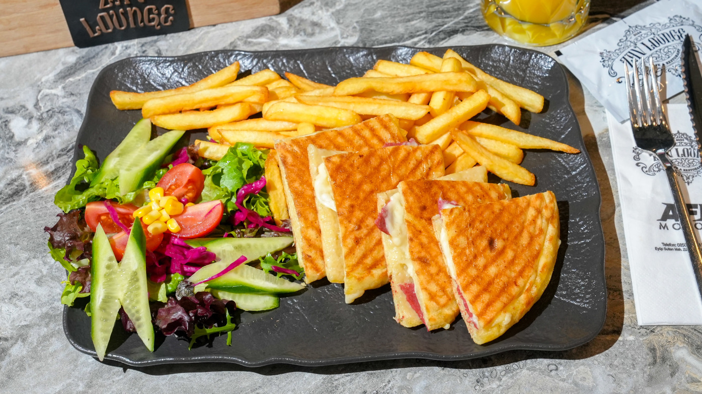 KARIŞIK  BAZLAMA TOST
