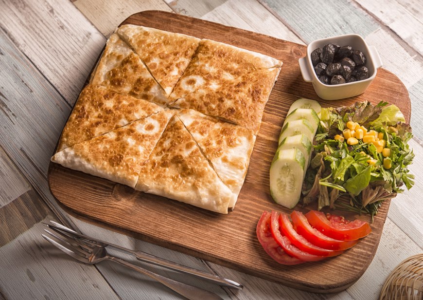 KAŞARLI GÖZLEME(SUCUK&KAŞAR)