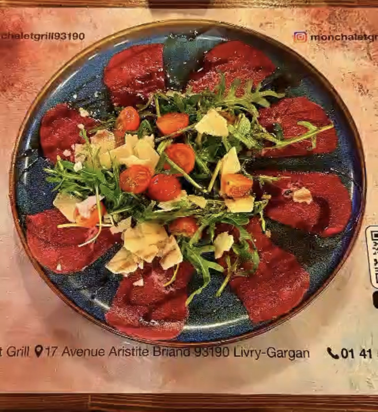 Carpaccio de boeuf (huile d'olive, parmesan, tomates cerises, mélasse de grenade)