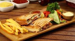 KARIŞIK (KAŞARLI SUCUKLU) TOST