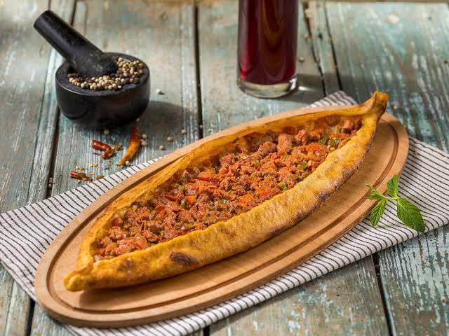 Kuşbaşılı Pide
