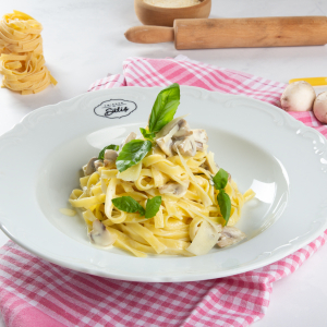 Fettuccine Alfredo