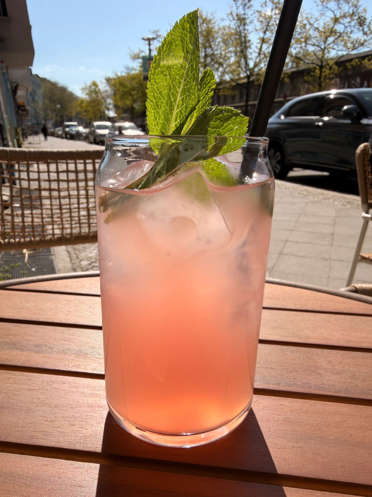 LYCHEE GREEN ICE TEA