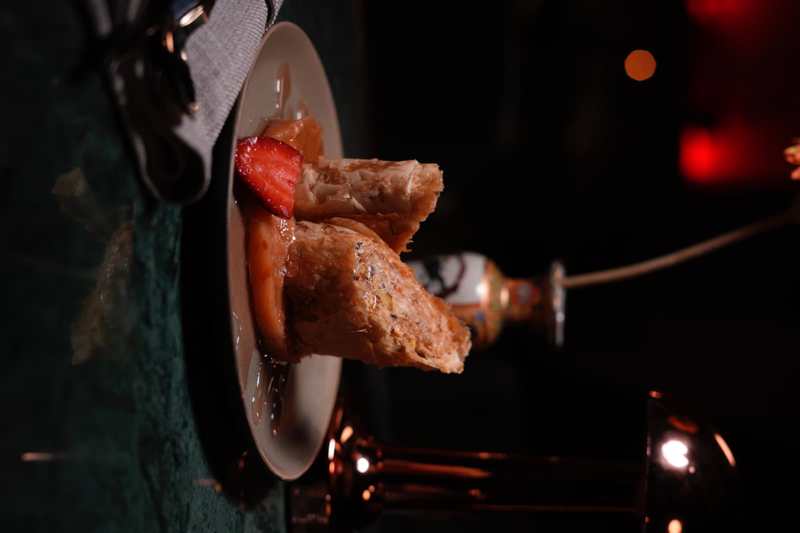 Ayva Püresi Yatağına Yeni Nesil Kuru Baklava