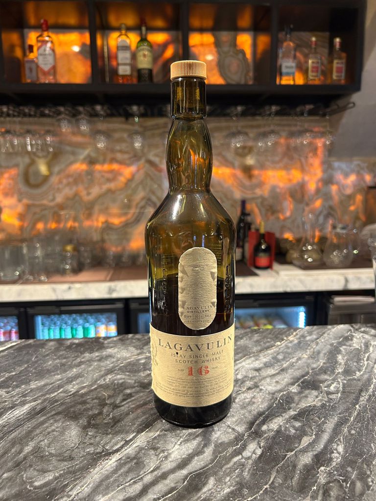 Lagavulin 16