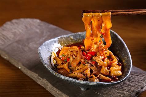 香辣鸭板肠-Острая утиная колбаса