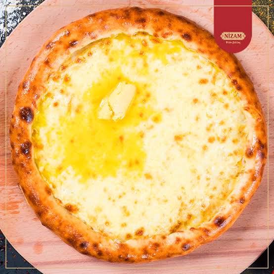 Peynirli(kaşarlı)pide