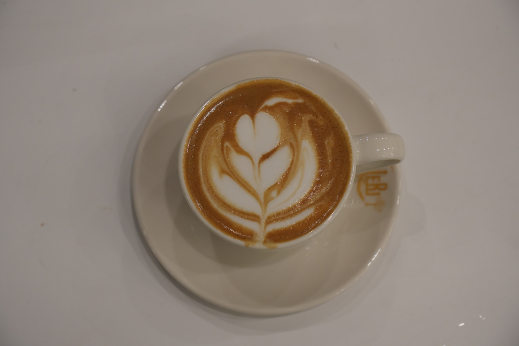 	 WHITE MOCHA