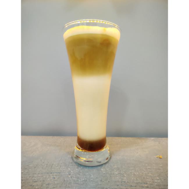 Buzlu sütlü kahveler