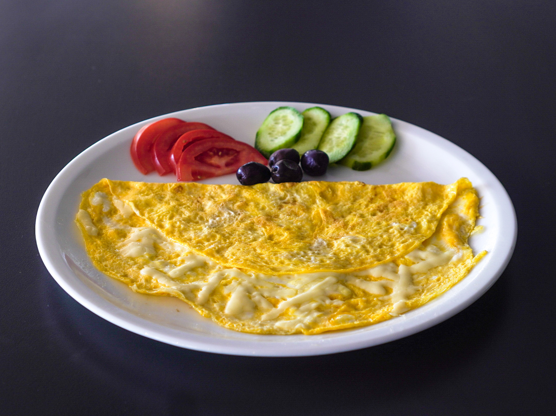 SUCUKLU OMLET