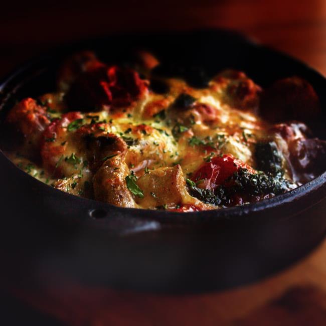 MUSHROOMS AND CHEESE IN CASSEROLE
