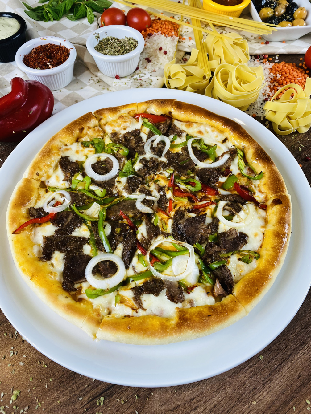 Kavurmalı Pizza