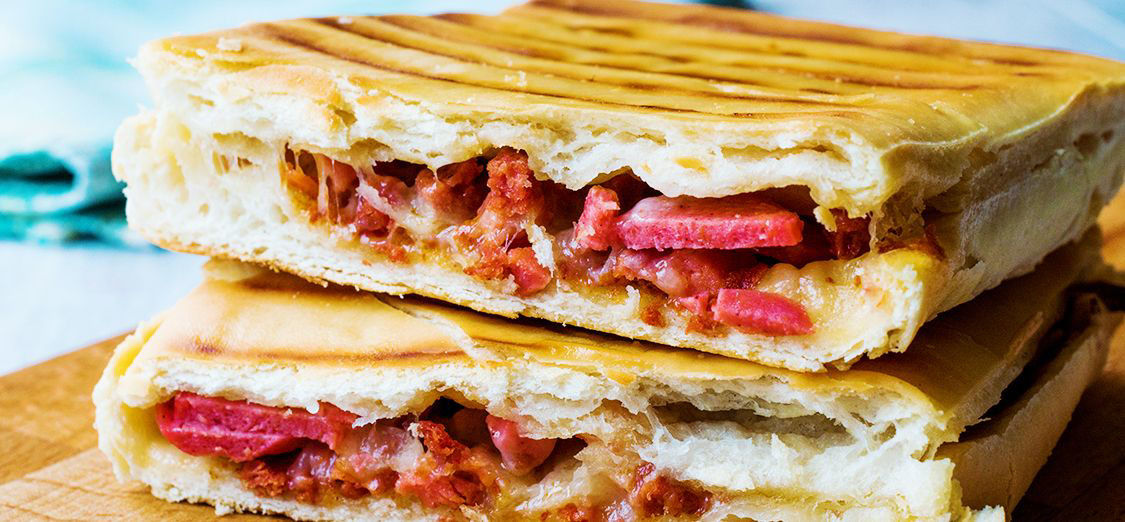 yarım ekmek arası  karışık tost 