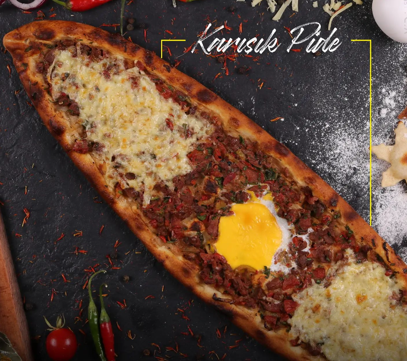 Karışık Yumurtalı Pide 