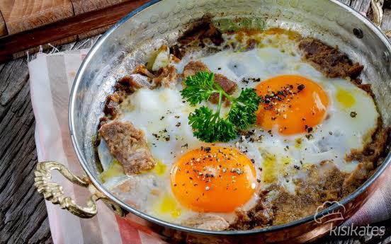 Kavurmalı Yumurta 