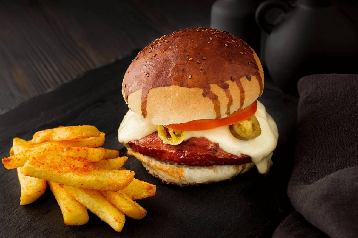 Büyük Sucuk Burger Menü