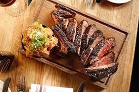 Steak mit Tomatensosse