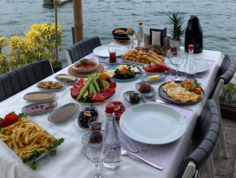 Serpme Kahvaltı (Spread Breakfast) Kişi başı 