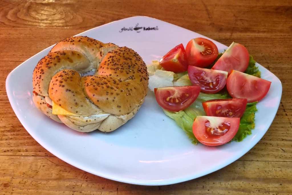 Roast Beef Bagel