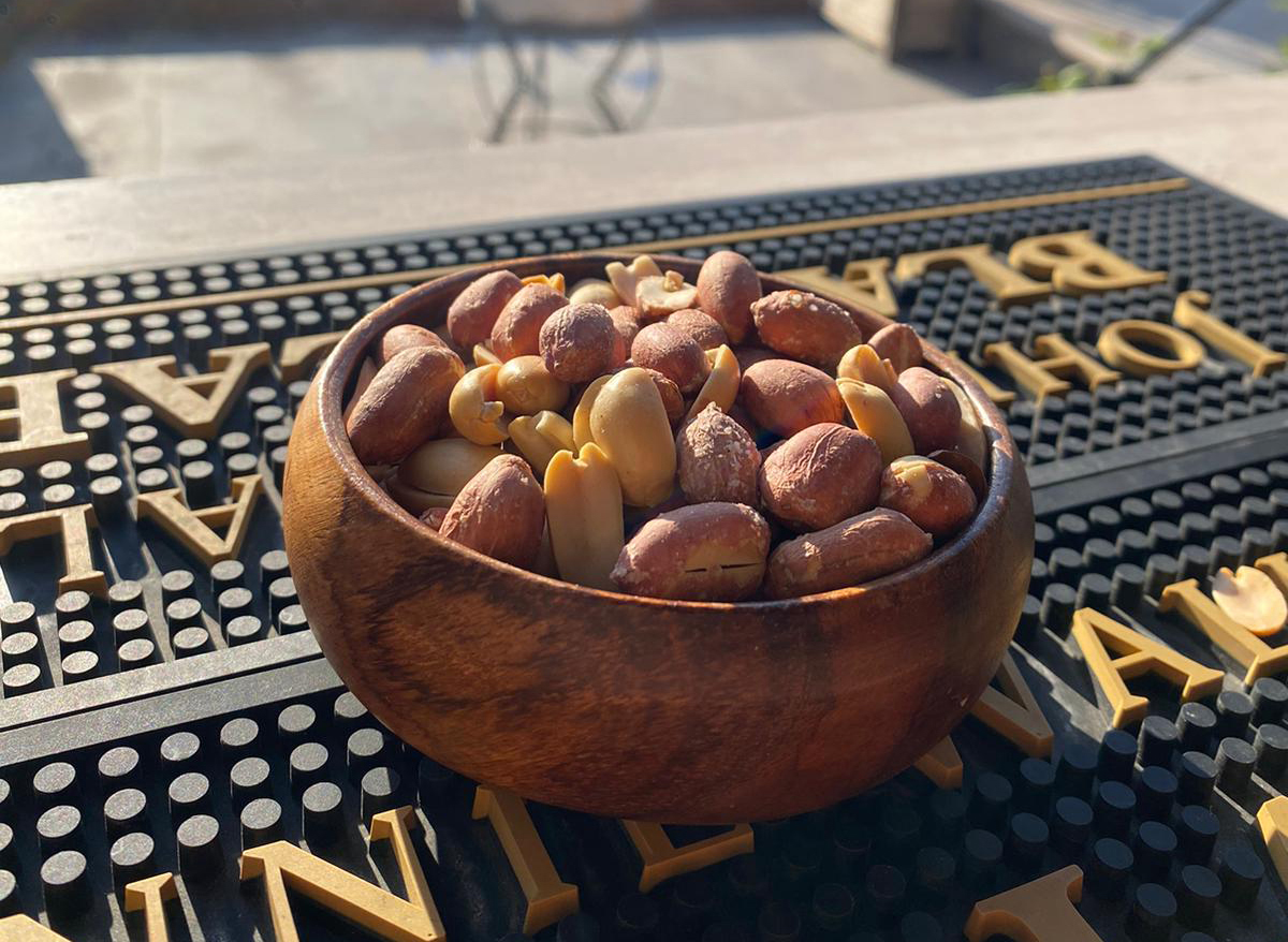 PEANUTS