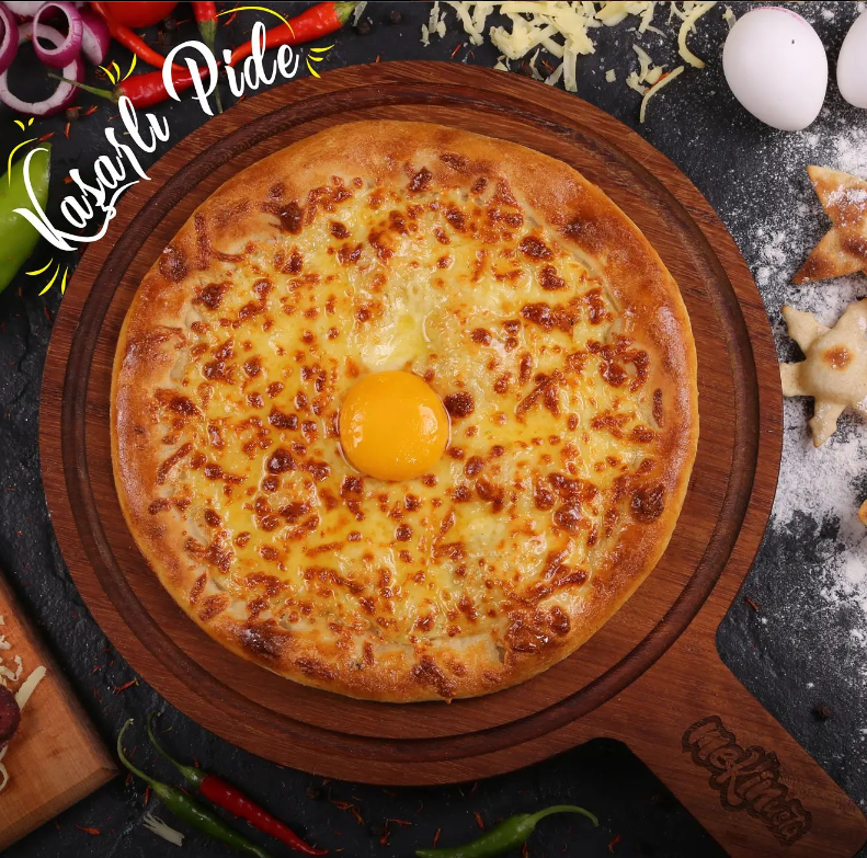 Kaşarlı Yumurtalı Pide 