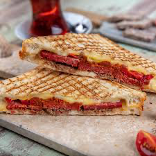 Sucuklu Tost 