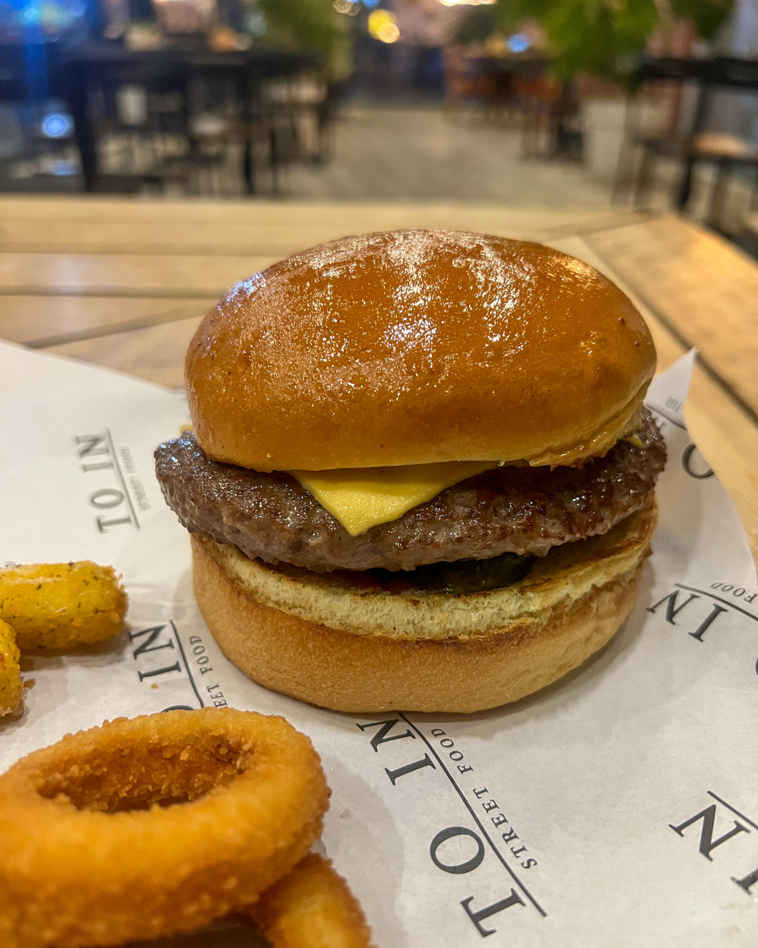 CHEESEBURGER