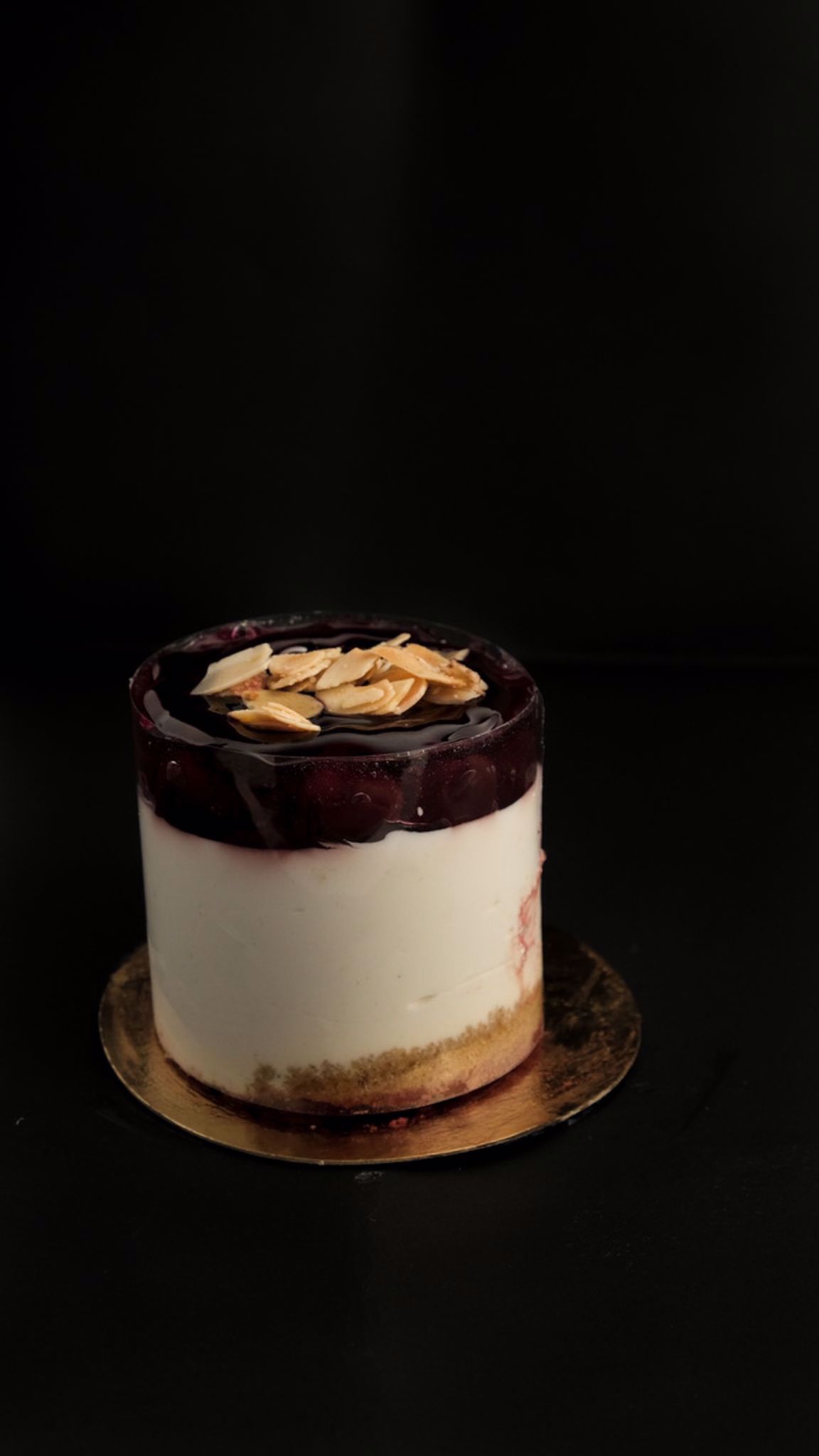 VİŞNELİ CHEESECAKE